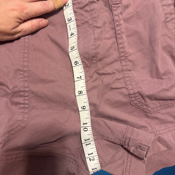 Old Navy OG Chino Shorts - Size Medium - Skylark - Picture 2 of 5